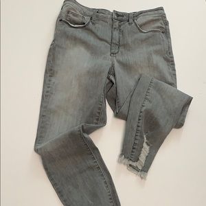 EUC Gray Universal Thread distressed Crop Jeans